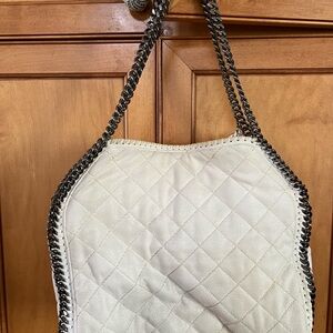 Stella McCarthy White quilt bag
